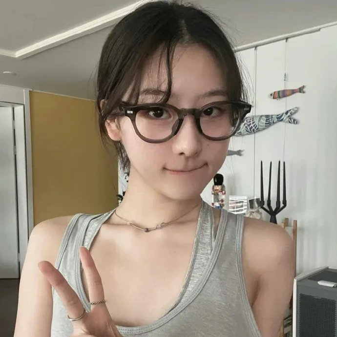 暗红
